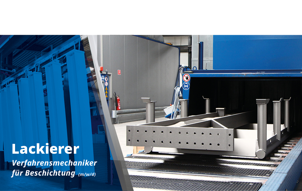 Ein Bauteil kommt aus einer Freistrahlanlage gefahren.